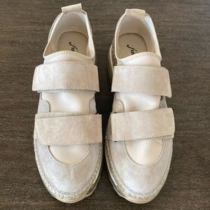 Free People Velcro sneaker size 40